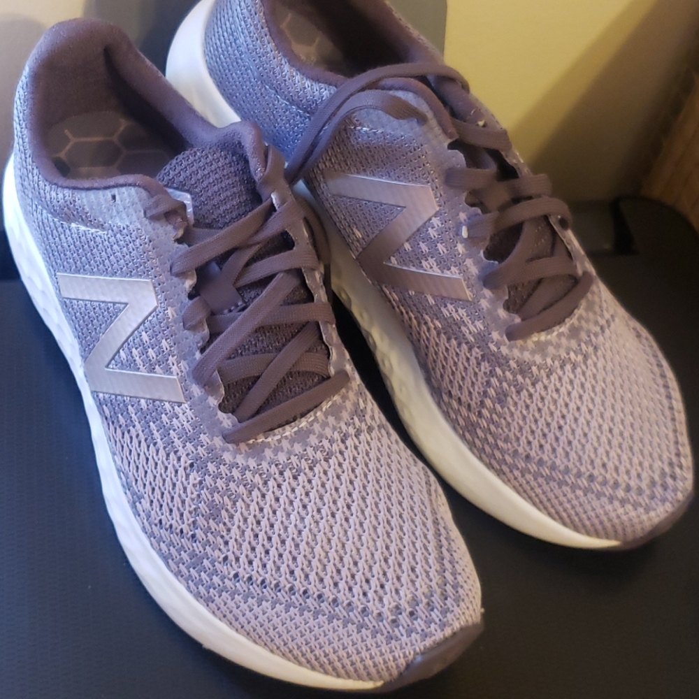 Shoe - Picture 2 of 4